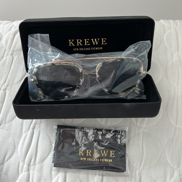 KREWE Accessories - BRAND NEW KREWE HUEY AVIATOR SUNGLASSES